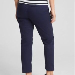 GAP Maternity Full Panel Slim City Chino